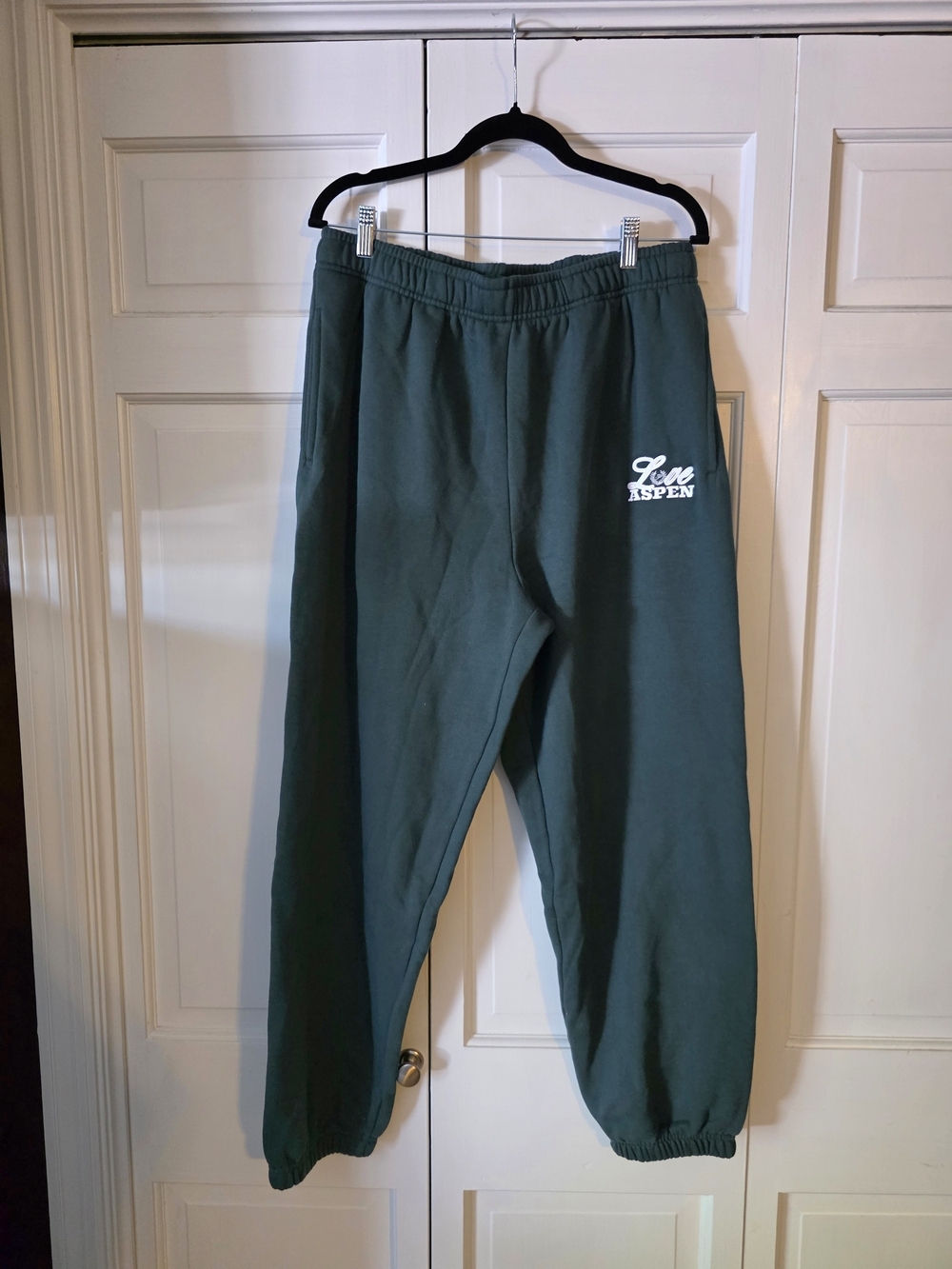 VS Pink Ivy Fleece Sweatpants Love Aspen Size Large NWT Casual Lounge Cozy